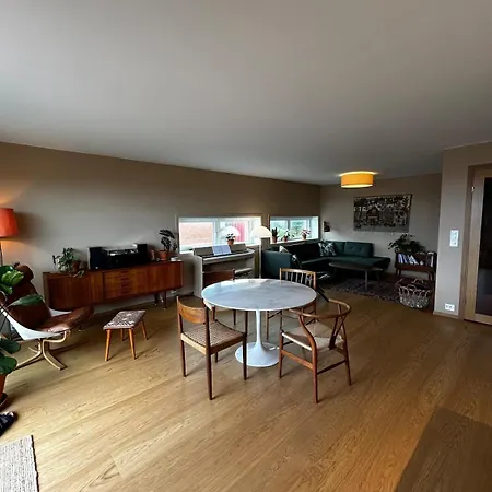 Sunset Penthouse With A Large Terrace & Fjord View Lägenhet *